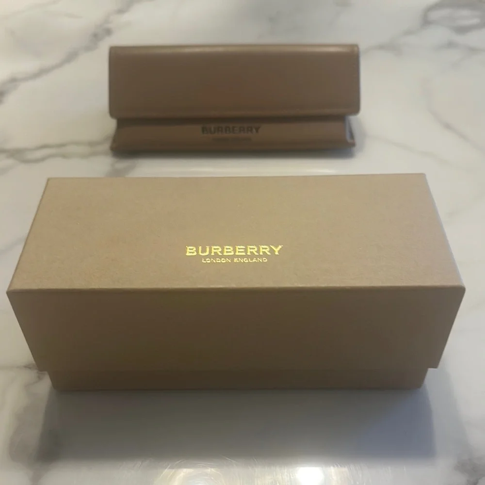 AUTHENTIC BURBERRY Sunglasses